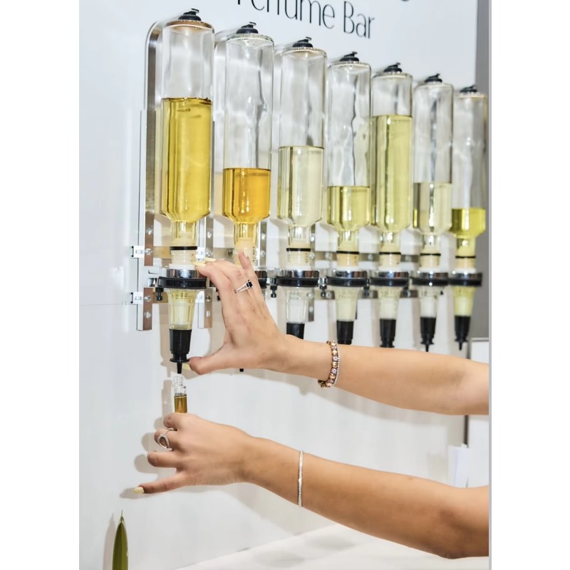 Wall Hanging Glass Bottle Perf - Perfume Fragrance Bar recension och pris